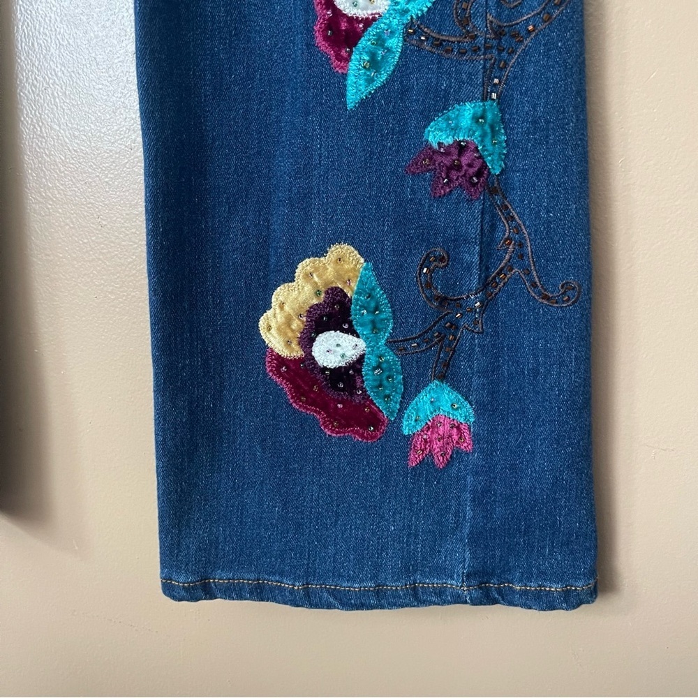 Eivissa Unique Embroidered Flare jeans size 4 - Picture 5 of 11